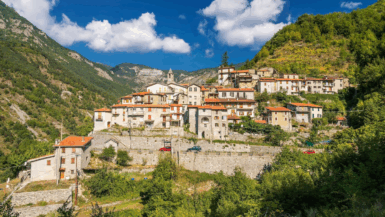 Ce village français caché de 120 âmes élu parmi les plus beaux du monde, découvrez son secret fascinant