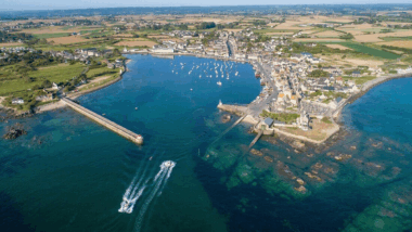 Ce village normand caché promet une évasion incroyable loin de la foule, découvrez son secret