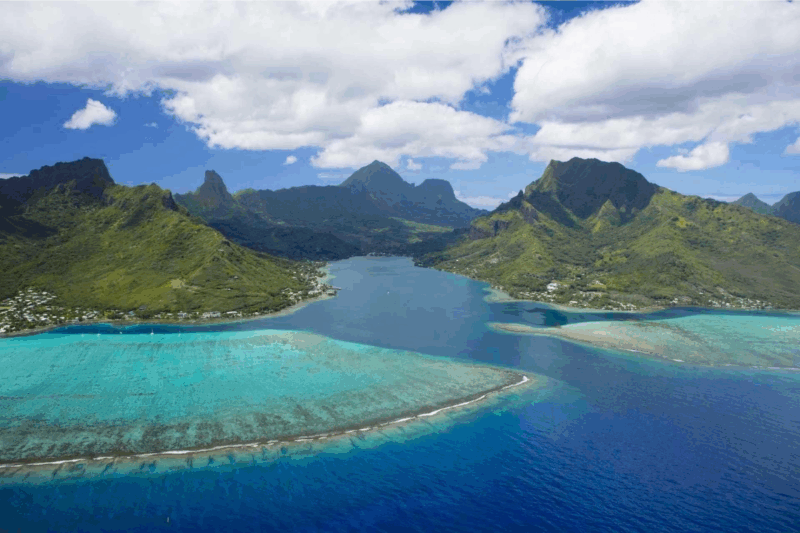 Ces villages cachés de Tahiti révèlent leur charme entre nature et océan envoûtant