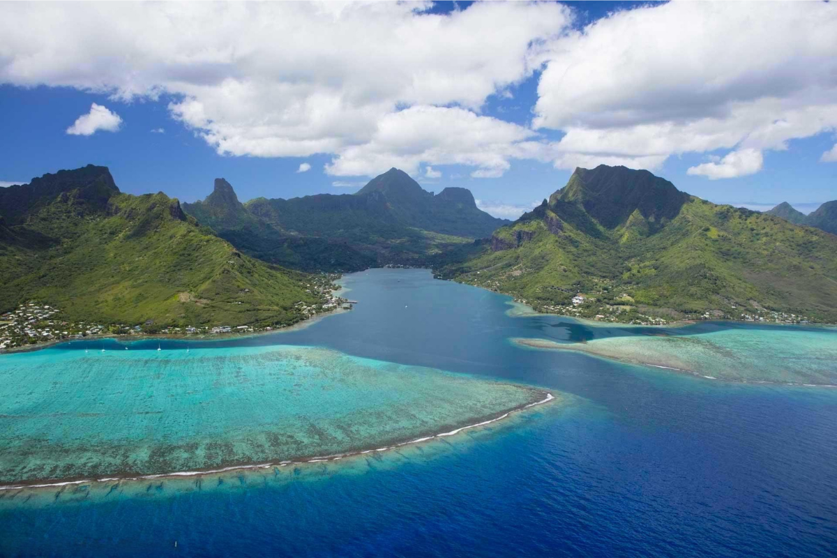 Ces villages cachés de Tahiti révèlent leur charme entre nature et océan envoûtant