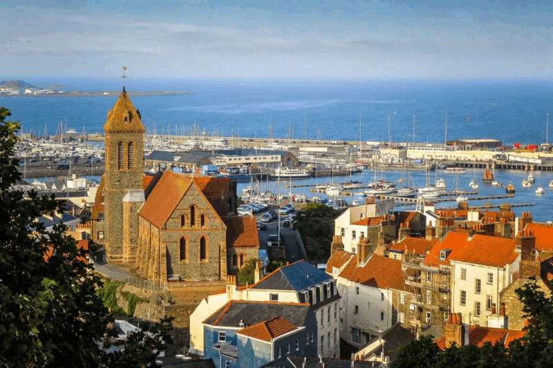 Évasion garantie explorez un joyau anglo-normand au charme incomparable