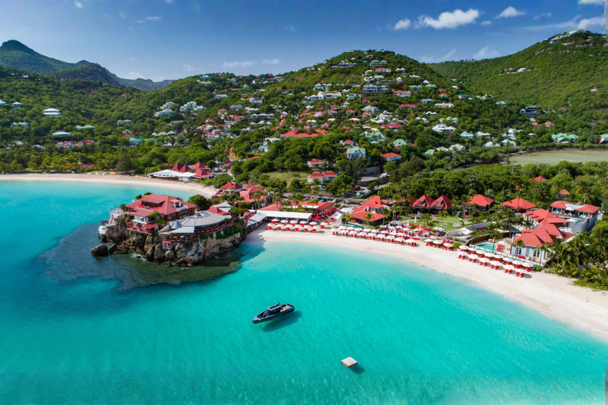 Un hôtel perché sur les rochers des Caraïbes élu meilleur du monde pour son luxe et son bien-être