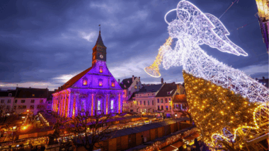 Ce marché de Noël caché en Europe émerveille par ses illuminations médiévales