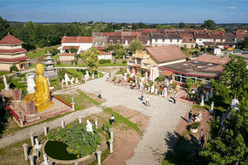 Ce village français cache un secret asiatique incroyable qui va vous émerveiller