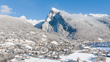 Ce village savoyard cache un secret enchanteur qui émerveillera les amoureux de nature et de gastronomie