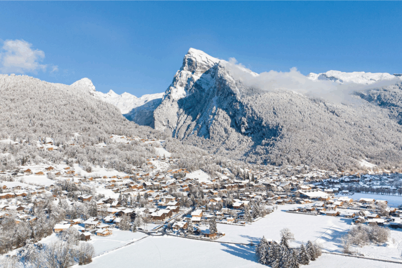Ce village savoyard cache un secret enchanteur qui émerveillera les amoureux de nature et de gastronomie