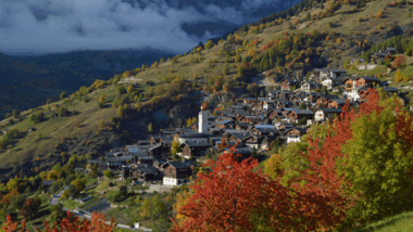 Un village suisse offre 27 000 € pour attirer de nouveaux habitants en quête de tranquillité