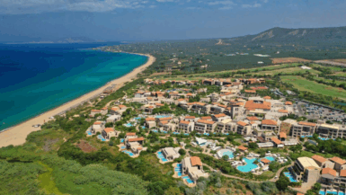 Une perle cachée de la Grèce élue meilleure station balnéaire d'Europe cette année