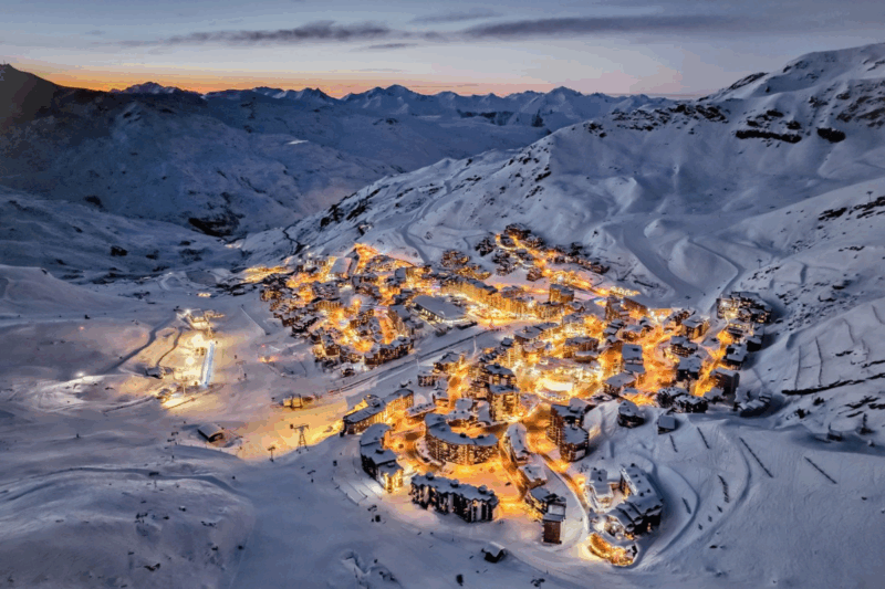 Une station de ski en Savoie ouvre ses pistes en avance et brille par ses sept distinctions de meilleure station