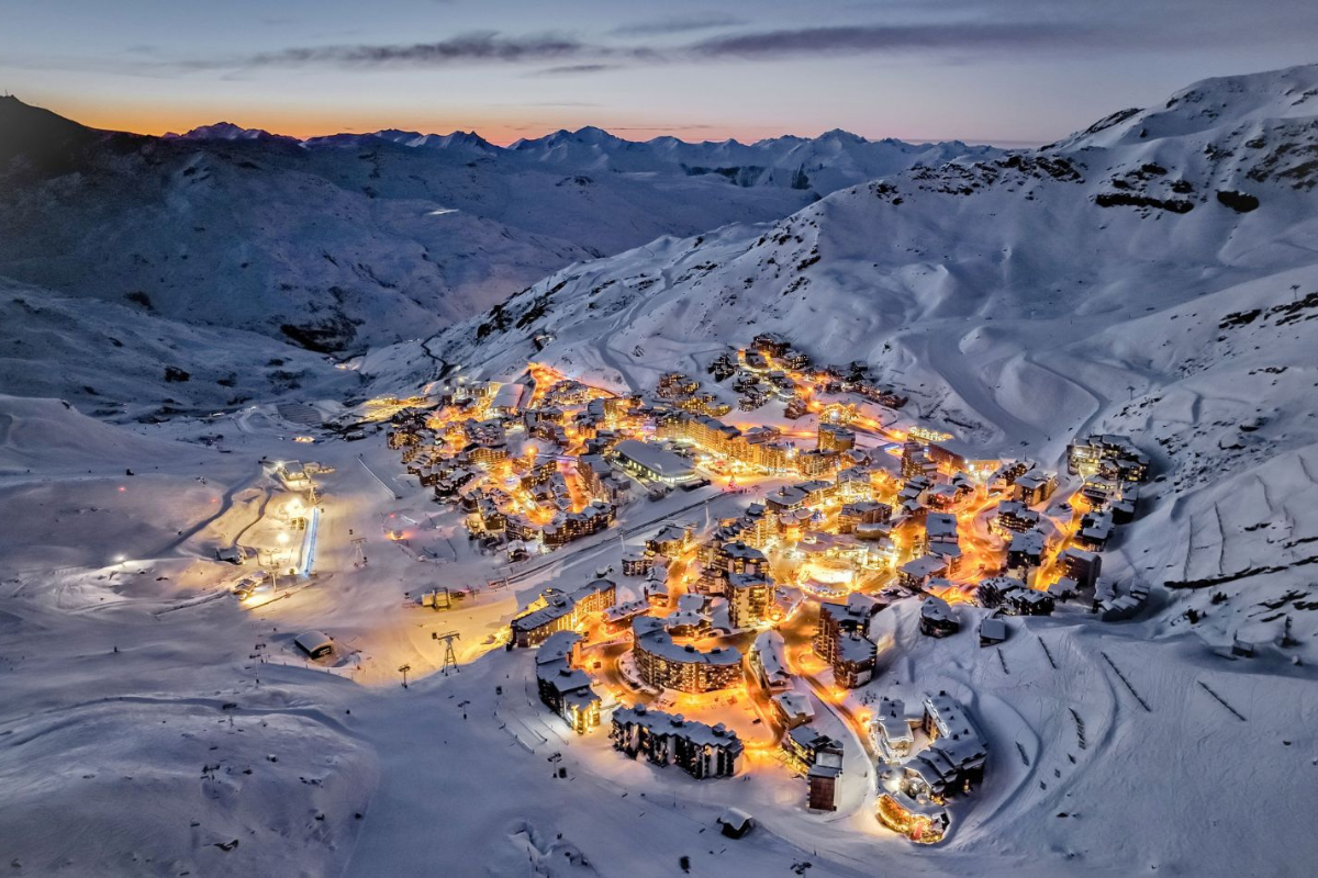 Une station de ski en Savoie ouvre ses pistes en avance et brille par ses sept distinctions de meilleure station