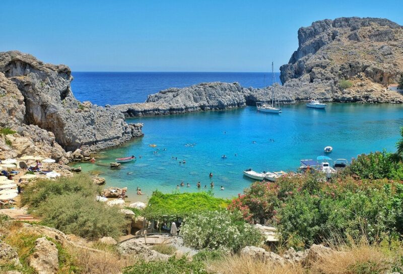 Les eaux cristallines de cette plage du Dod&eacute;can&egrave;se en Gr&egrave;ce fascinent les voyageurs