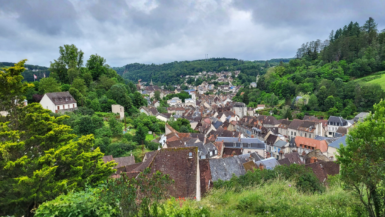 Un village secret en France offre une beauté époustouflante à un prix incroyable