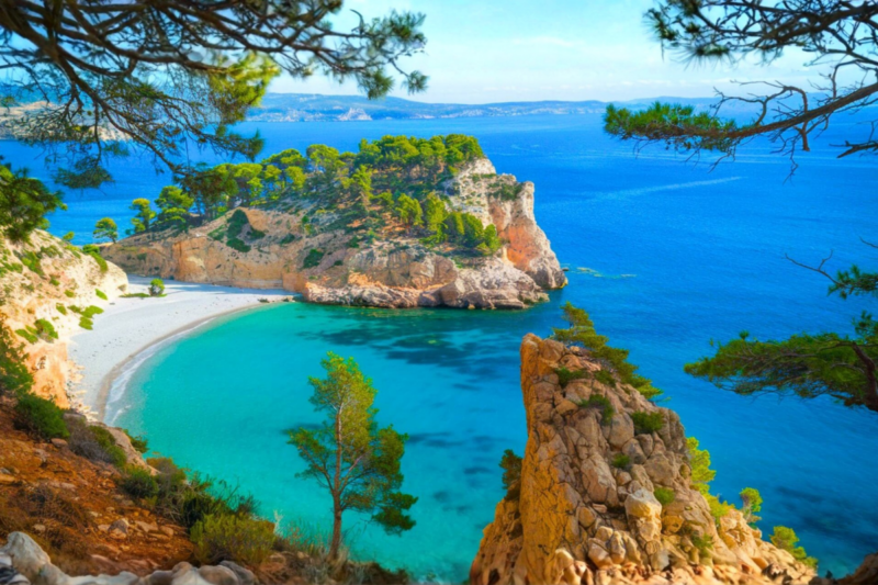 Cette plage bretonne cache un secret incroyable qui la place au sommet des plus belles d'Europe