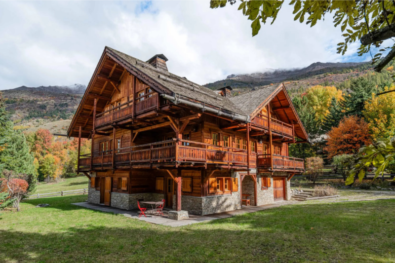 Un chalet unique dans les Alpes du Sud, témoin d'un passé musical, s'ouvre à la location