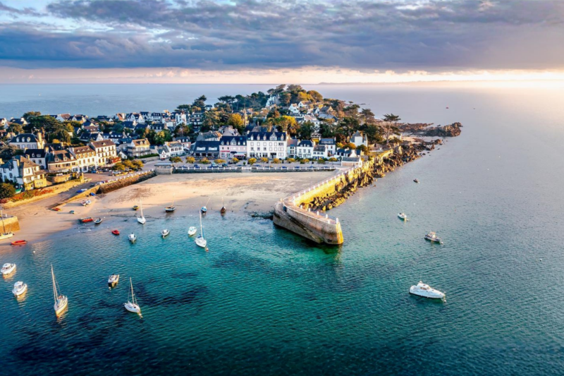 Ce village breton caché devient le nouveau coup de cœur des Français et vous ne devinerez jamais pourquoi