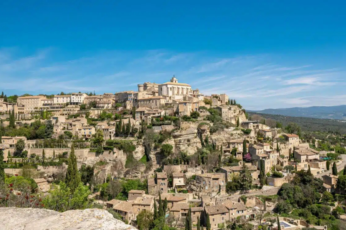Ce village cach&eacute; du sud de la France &eacute;merveille les experts par sa beaut&eacute; envo&ucirc;tante