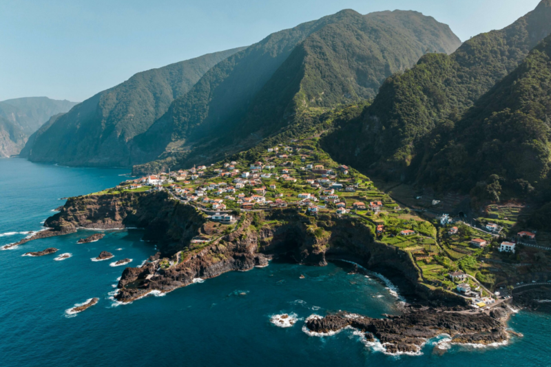 Découvrez ce joyau caché à 3h de Paris qui rivalise avec les Maldives et émerveille tous ses visiteurs