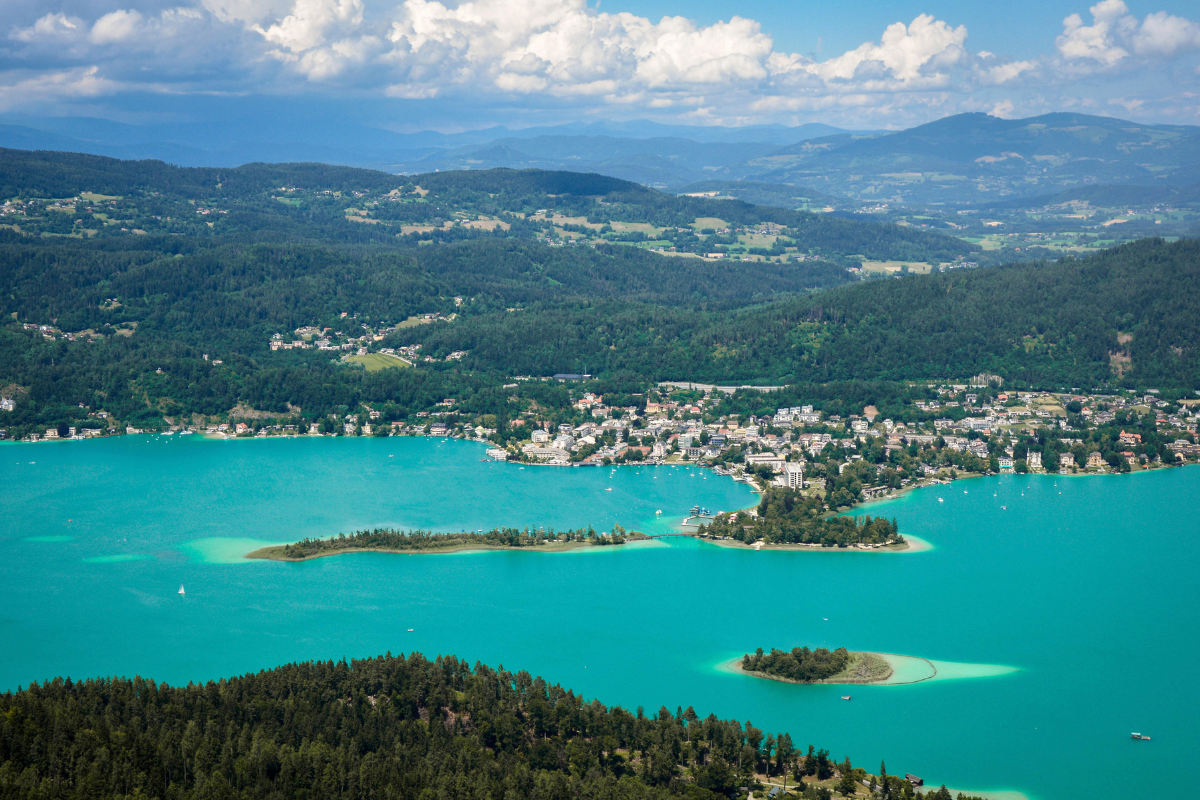 D&eacute;couvrez ces lacs turquoise cach&eacute;s en Europe qui vont vous &eacute;merveiller et vous surprendre