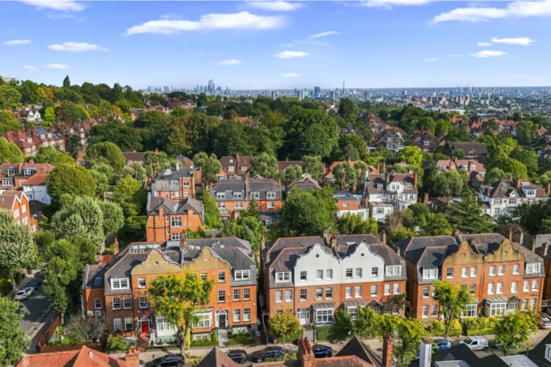 Quel est ce coin de Londres où les célébrités investissent dans des maisons somptueuses