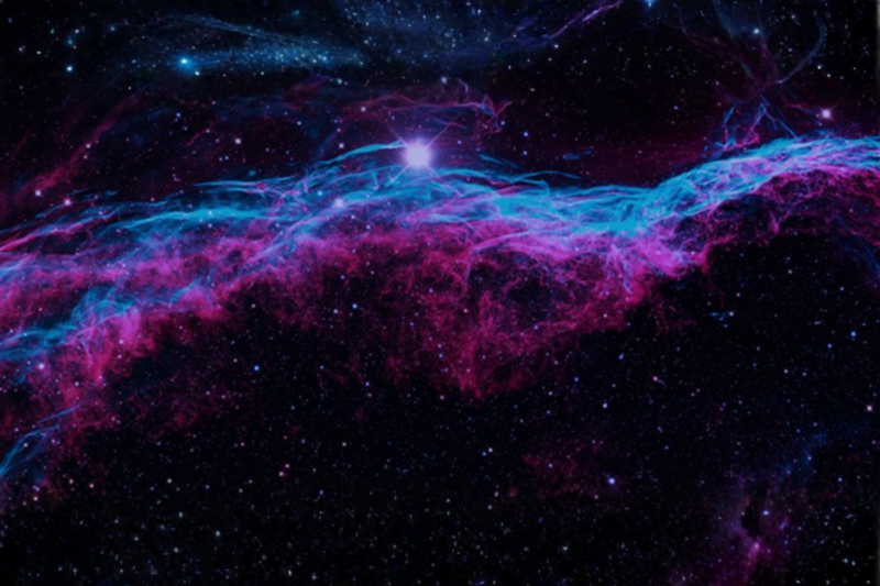 Une &eacute;toile s'&eacute;teint lentement dans le ciel, les astronomes s'interrogent sur son destin myst&eacute;rieux