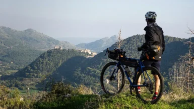 Une route cyclable relie la Norvège à Malte en traversant des paysages à couper le souffle