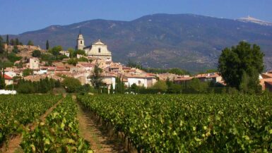 Ce village caché en France devient la star d'Airbnb et promet un week-end inoubliable