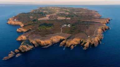 Cette île bretonne cachée offre des paysages dignes des Maldives et émerveille les visiteurs