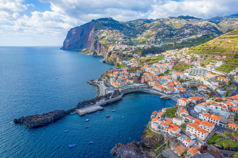 D&eacute;couvrez le village secret de Mad&egrave;re &eacute;lu destination de r&ecirc;ve pour 2026, un tr&eacute;sor inattendu