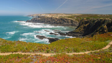 Un parc portugais révèle des falaises majestueuses, trésors cachés de l'Europe