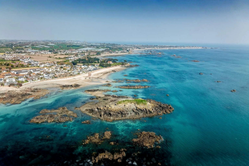 Un sentier de 77 km au rythme des mar&eacute;es attire les aventuriers au Royaume-Uni