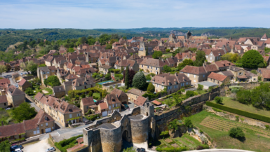 Ce village secret de Dordogne offre une vue incroyable qui émerveille tous ses visiteurs