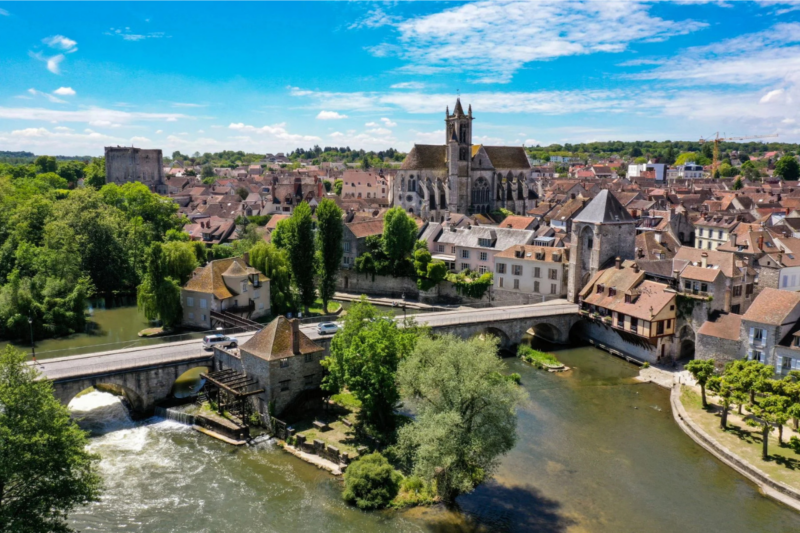 Un village secret près de Paris élu le plus beau de France, sa beauté vous laissera sans voix