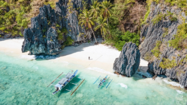 Une plage philippine élue plus belle du monde attire les regards avec son rocher majestueux