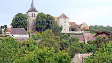 À 3h30 de Bordeaux un village médiéval du Berry classé 3e plus beau reste étonnamment ignoré
