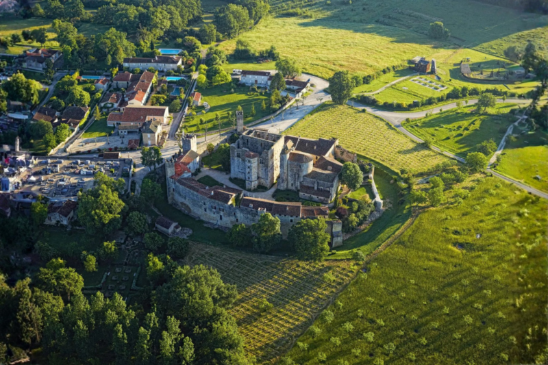 Ce village caché en France promet des randonnées inoubliables pour les retraités passionnés