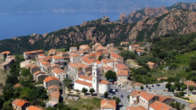 Ce village corse caché émerveille les voyageurs par ses secrets entre terre et mer