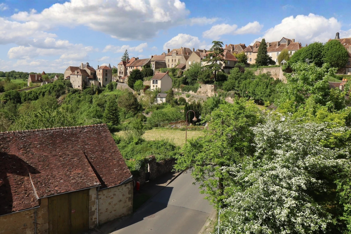 Ce village m&eacute;di&eacute;val cach&eacute; &agrave; 3h30 de Bordeaux est un tr&eacute;sor que les touristes ignorent encore