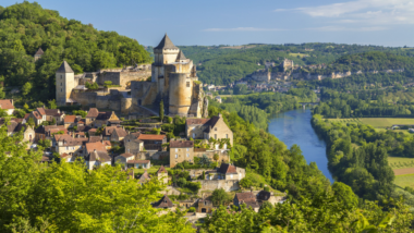 Ce village secret de Dordogne cache un trésor médiéval qui émerveille les visiteurs