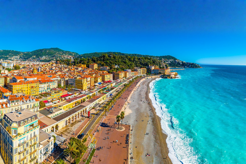 La ville la plus ensoleill&eacute;e de France en 2026 se d&eacute;voile sur la Riviera avec un charme irr&eacute;sistible
