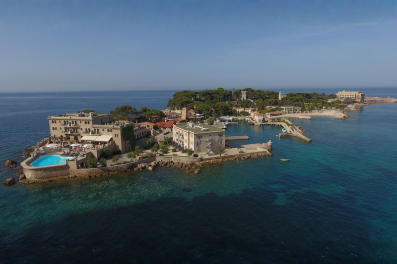 Un h&ocirc;tel de r&ecirc;ve rouvre sur une &icirc;le du sud de la France, une escapade &agrave; ne pas manquer