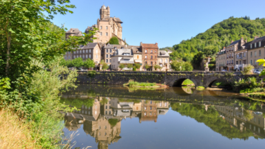 Ce village caché en France émerveille le monde entier et pourrait disparaître bientôt