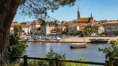 Un village caché du Sud-Ouest émerveille par ses secrets insoupçonnés et enchanteurs