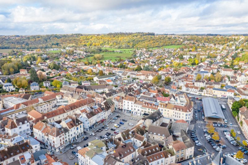 D&eacute;couvrez le secret cach&eacute; &agrave; une heure de Paris, une ville m&eacute;di&eacute;vale enchanteresse vous attend
