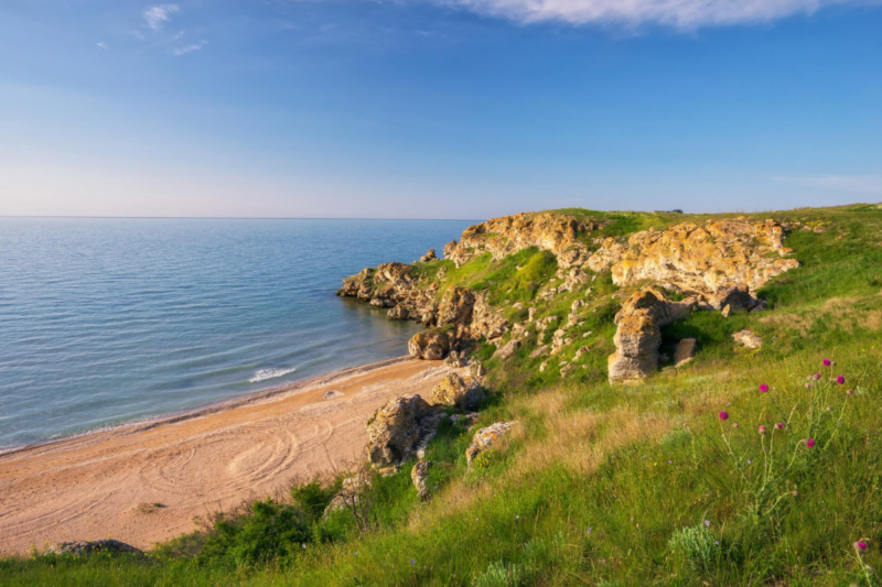 Les plages accessibles aux personnes à mobilité réduite en Normandie