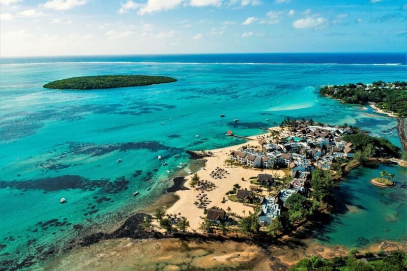 Une plage cach&eacute;e &agrave; l'&icirc;le Maurice r&eacute;v&egrave;le un paradis sauvage &agrave; deux pas de l'a&eacute;roport
